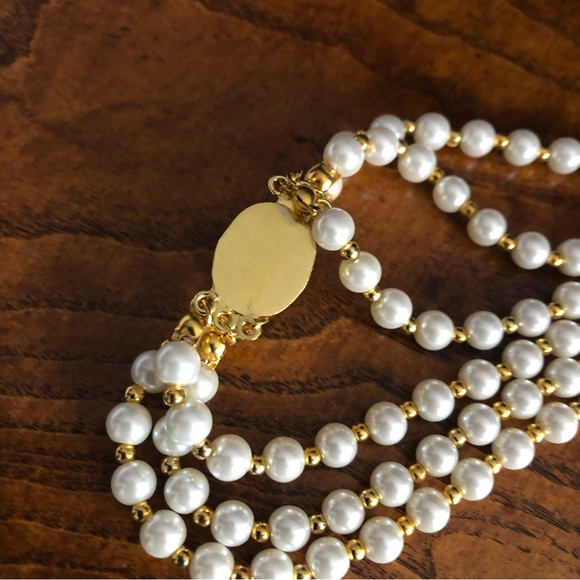 Handcrafted cream Czech Pearl genuine emerald gemstone clasp necklace - Picture 11 of 12